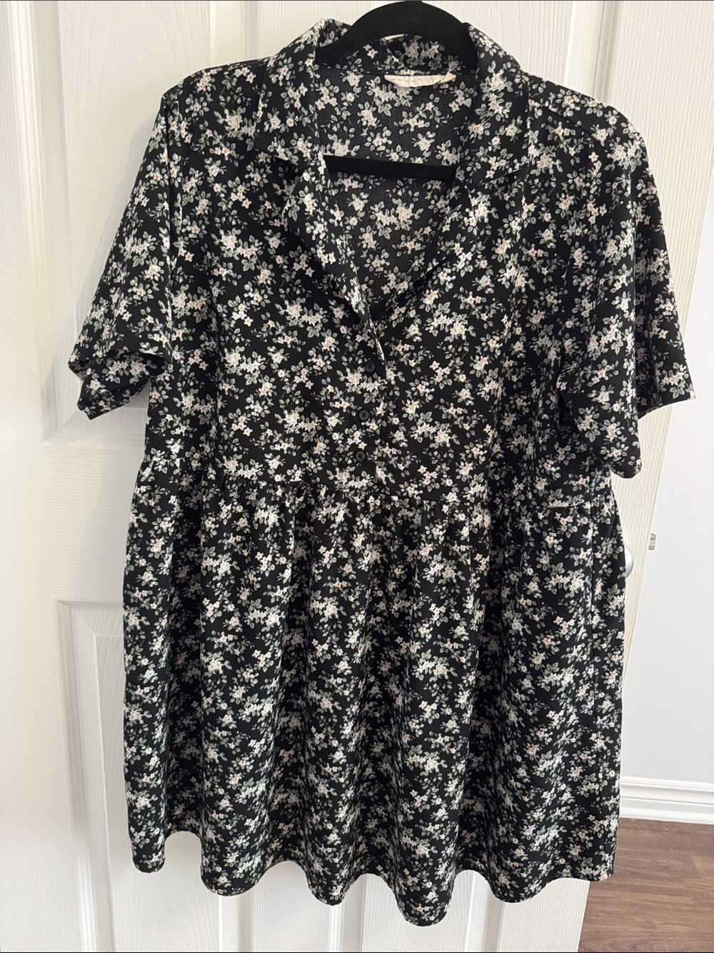 Black Floral Short-Sleeve Midi Dress